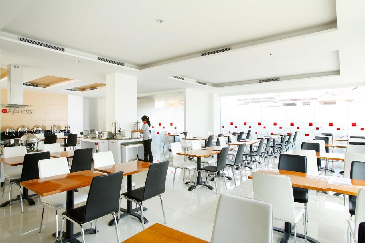 Amaris Hotel Tebet Jakarta Buitenkant foto