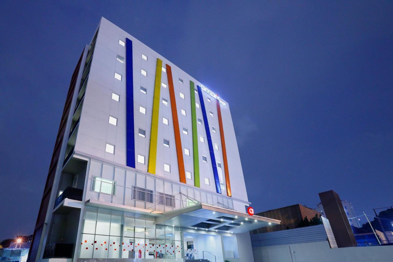 Amaris Hotel Tebet Jakarta Buitenkant foto
